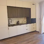 Lynova Z Parkingiem Podziemnym Apartment