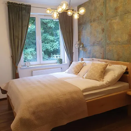 Lynova Z Parkingiem Podziemnym Apartment *