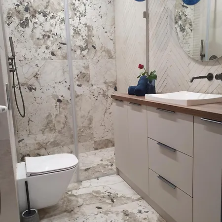 Lynova Z Parkingiem Podziemnym Olštýn