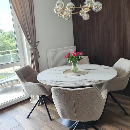 Lynova Z Parkingiem Podziemnym