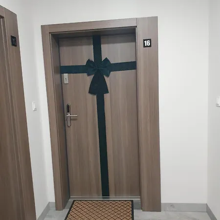 Lynova Z Parkingiem Podziemnym Apartmán