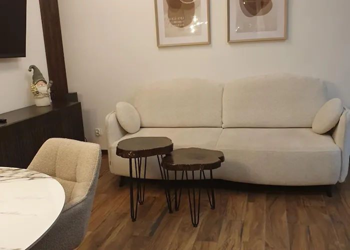 Lynova Z Parkingiem Podziemnym Apartment *